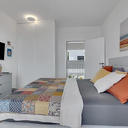 Dijana - Exklusiv ماكارسكا